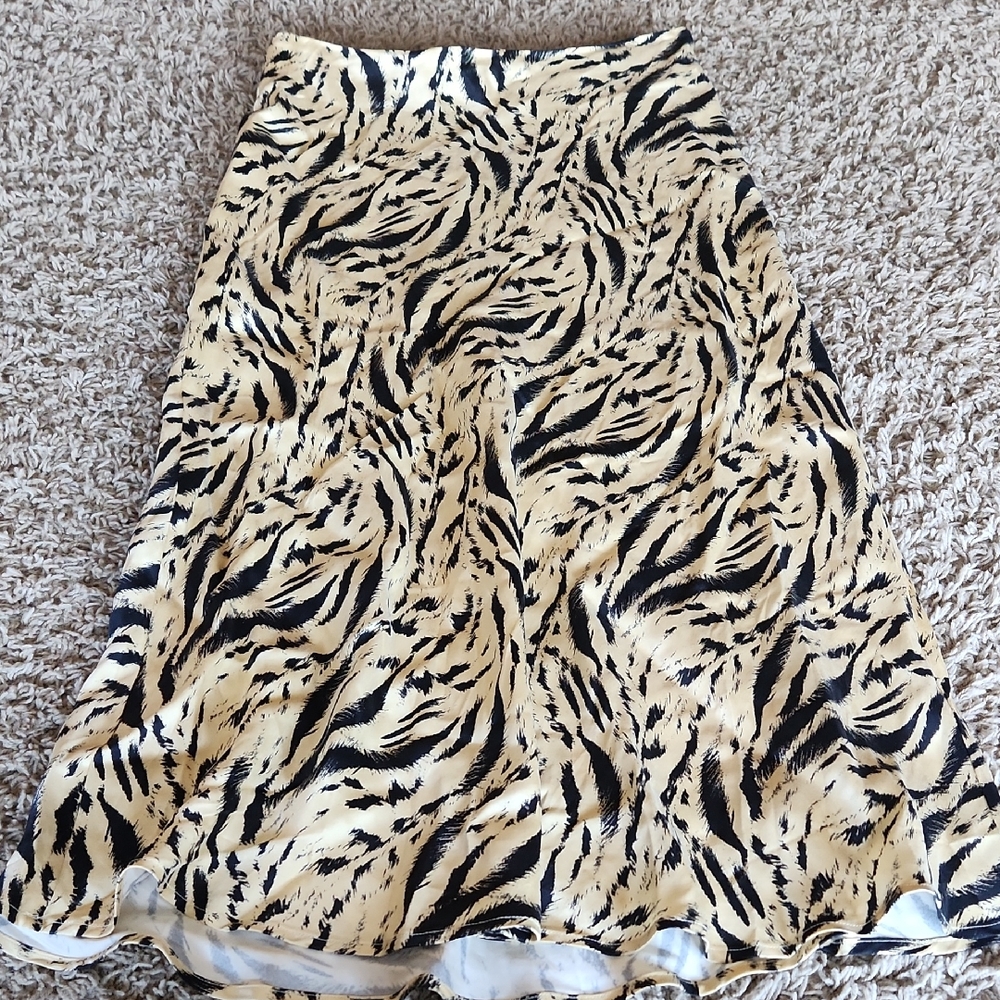 NWT H&M Black and Gold A-Line Silky Skirt Size 10